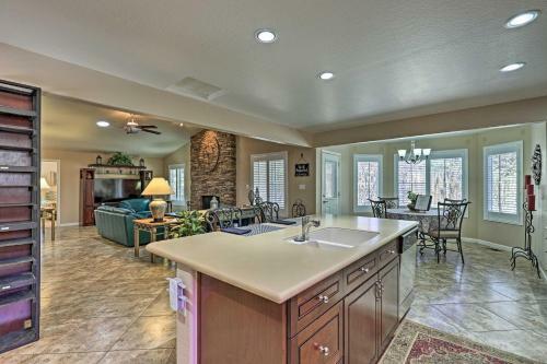 Pet-friendly Prescott Home With Fenced-in Yard!