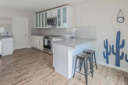 Stunning 2br Home In Scottsdale By Wanderjaunt