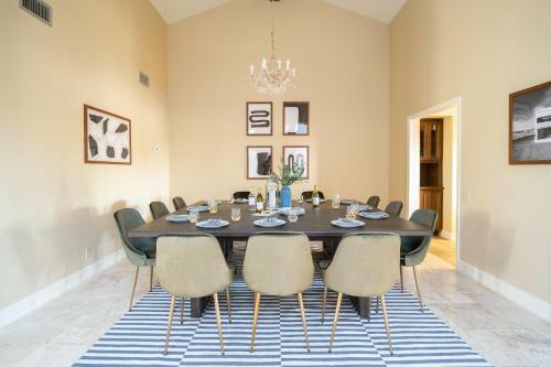 Sonoran By Avantstay - Desert Getaway W/ Pool, Rooftop Deck & Views