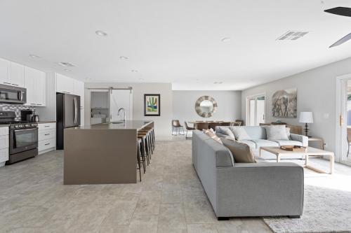 Close To Old Town - Pool - Renovated Home