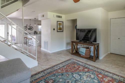 Spacious 4br Townhouse By Old Town By Wanderjaunt