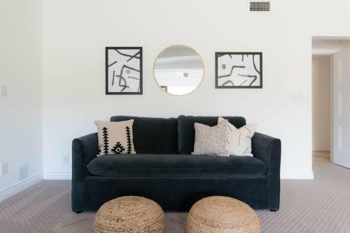 Desert Oasis W/ Pool, Table Tennis, & Fire Pit ? Caspian By Avantstay