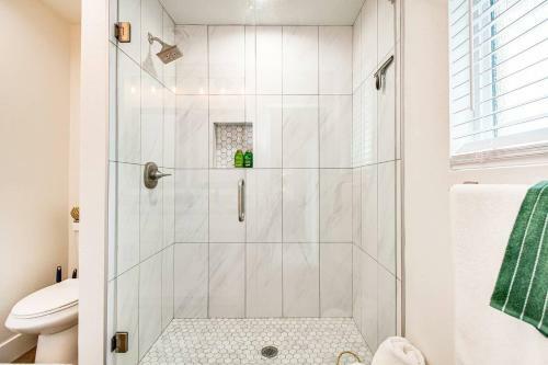 Amazing Modern Remodel Near Old Town With Heated Pool
