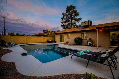 Amazing Modern Remodel Near Old Town With Heated Pool