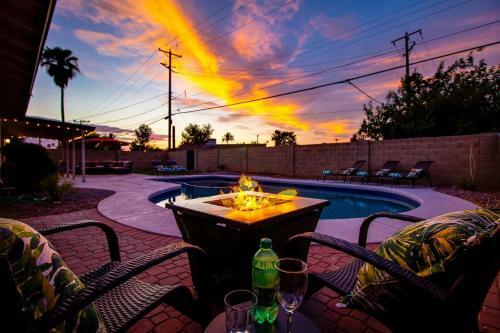 Amazing Modern Remodel Near Old Town With Heated Pool