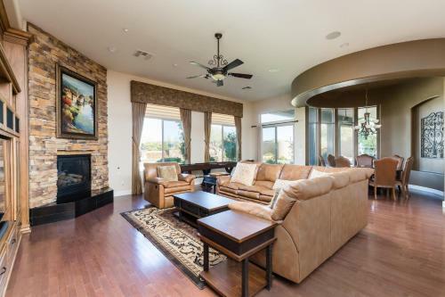 Scottsdale - 8334 E Nightingale Star Dr