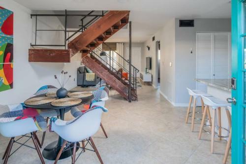Spacious 4br Townhome In Scottsdale By Wanderjaunt