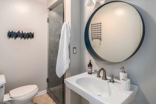 Spacious 4br Townhome In Scottsdale By Wanderjaunt