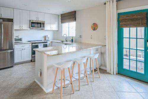 Spacious 4br Townhome In Scottsdale By Wanderjaunt