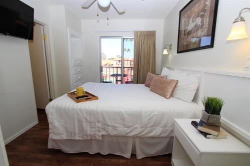 224 - Peak Location. Full Apartment