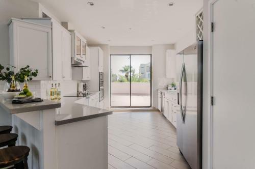 N 75th St #202 - Ivory II