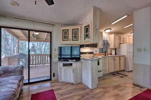 Show Low Home With Deck And Grill - 13 Mi To Hon-dah!