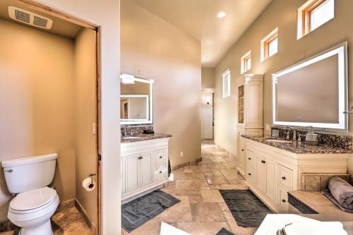 Spacious And Modern Sedona Abode With Fire Pit!