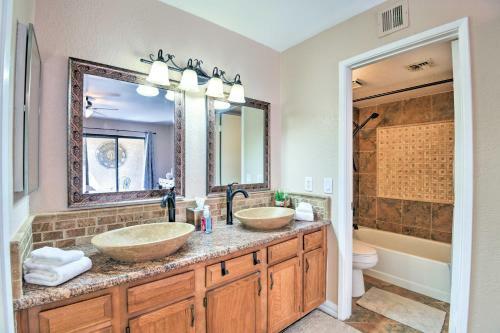 Tempe Condo W/ Pool - Near Downtown & Asu!