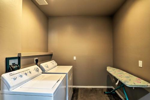 Tucson Home With Foosball Table - Walk To Uofa!