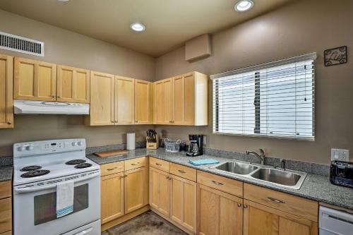 Tucson Home With Foosball Table - Walk To Uofa!