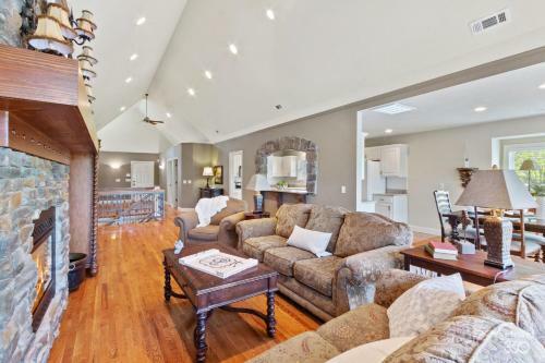 Ozark Mountain Lakehouse