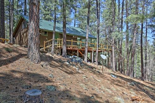 Rustic Prescott Cabin With Loft And 1,000-sq-ft Deck!