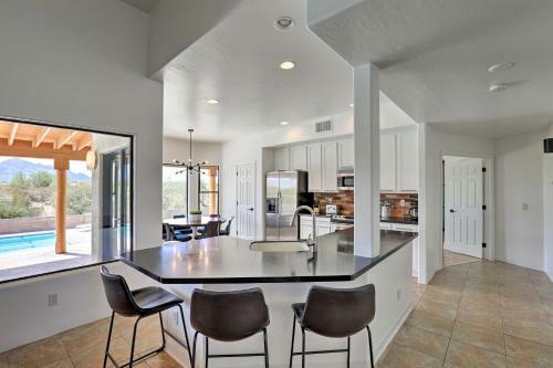 Secluded Tucson House With Pool - 18 Mi To Ua!