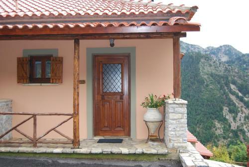 Hostal Dryades Guesthouse