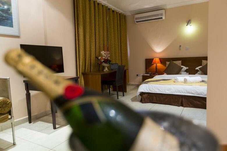 Midindi Hotel