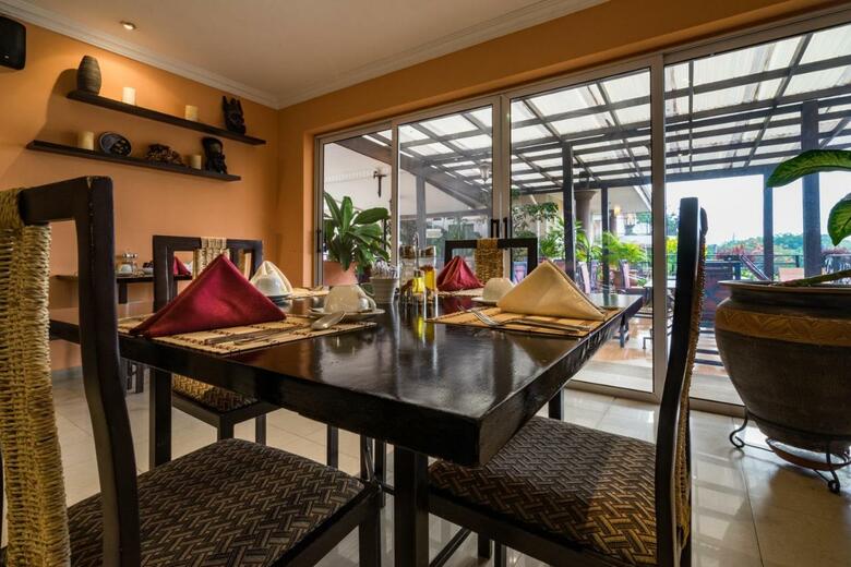 Midindi Hotel