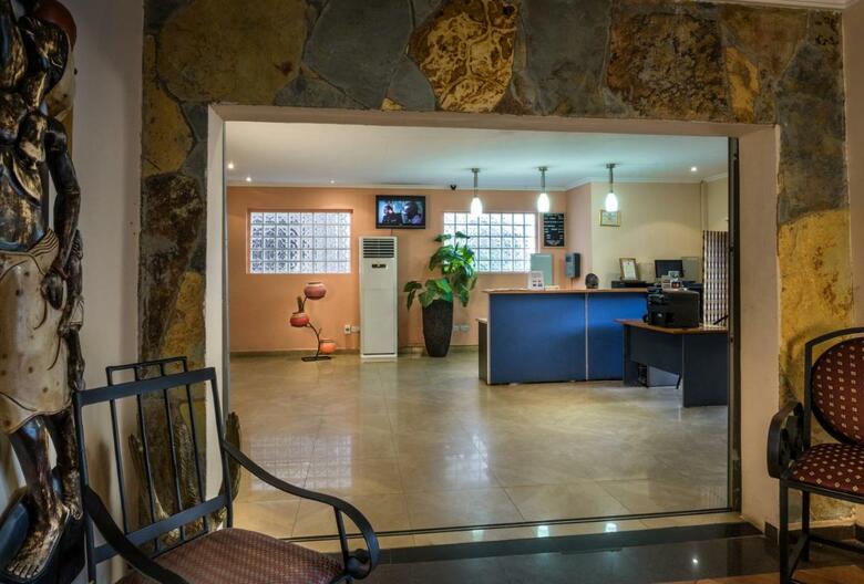 Midindi Hotel