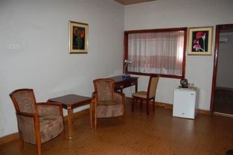 Luxe Suites Hotel