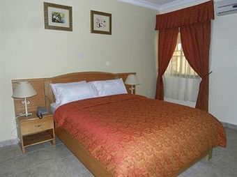 Rayporsh Hotel