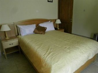 Rayporsh Hotel