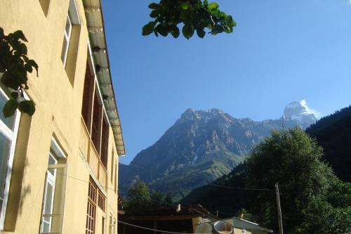 Hostal Welcome To Ushba