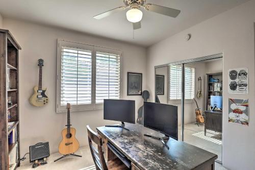 Tucson Getaway With Hot Tub, Fireplace And Office!