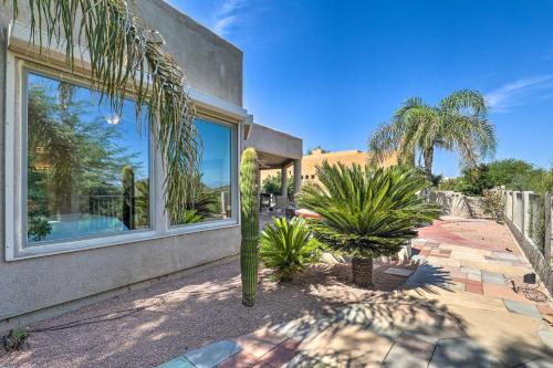 Tucson Getaway With Hot Tub, Fireplace And Office!