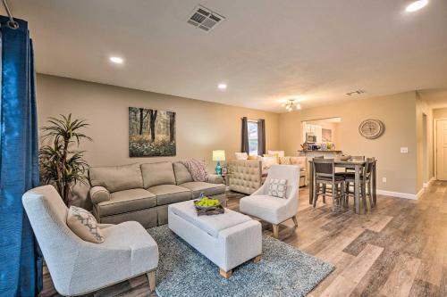 Stylish Bella Vista Getaway - Pet Friendly!