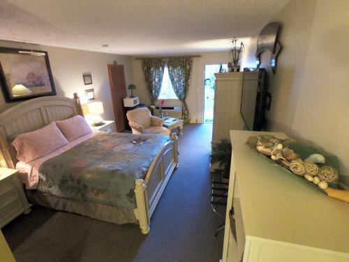 Bed & Breakfast Tradewinds Lodging