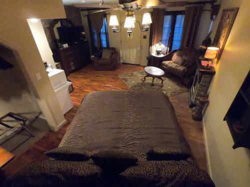 Bed & Breakfast Tradewinds Lodging