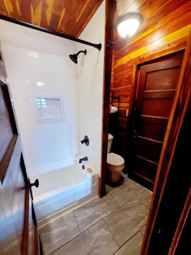 Hotel Log Cabin Inn