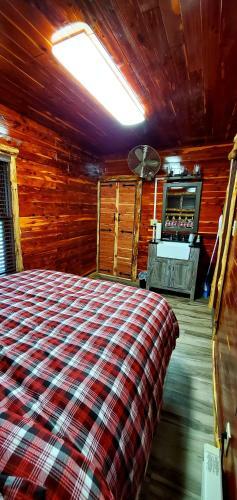 Hotel Log Cabin Inn