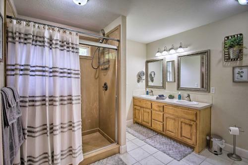 Modern Living In Bella Vista By Mtb Trails!