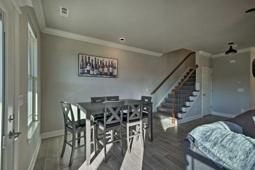 Holiday Island Beaver Lake Escape With Views!