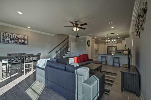 Holiday Island Beaver Lake Escape With Views!