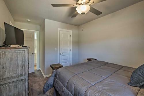 Holiday Island Beaver Lake Escape With Views!