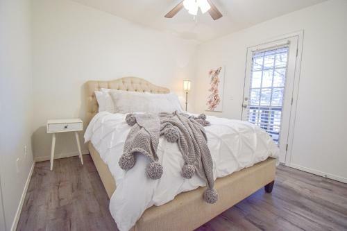 Beck H?us 3 Br Near Ua Ce?tral Location!