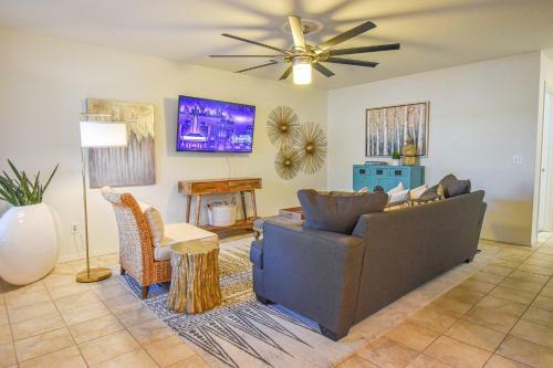 Beck H?us 3 Br Near Ua Ce?tral Location!