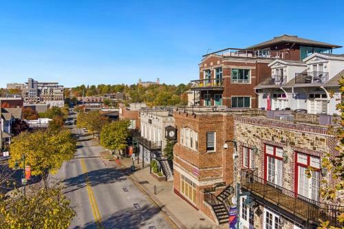 Apartamento Apt On Town Square - Ultimate Dt Fay Location!