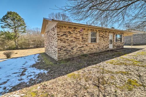 Charming Heber Springs Home Near Greers Ferry Lake