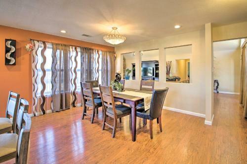 Amenity-packed Lakehouse With Pool And Boat Slip!