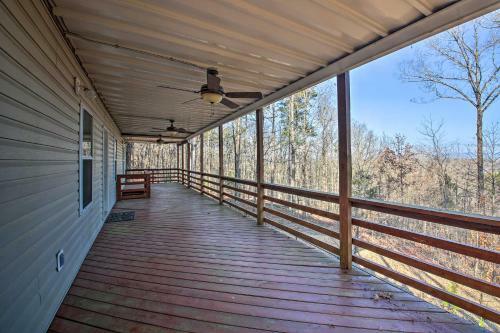 Relaxing Hot Springs Retreat With Gas Fireplace