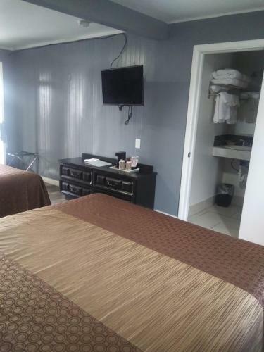 Hotel Modoc Inn