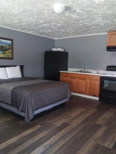 Hotel Modoc Inn